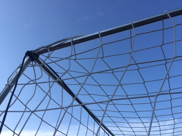 Přenosná  hliníková branka 7,32 x 2,44m se sítí