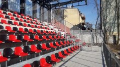 Kryté tribuny