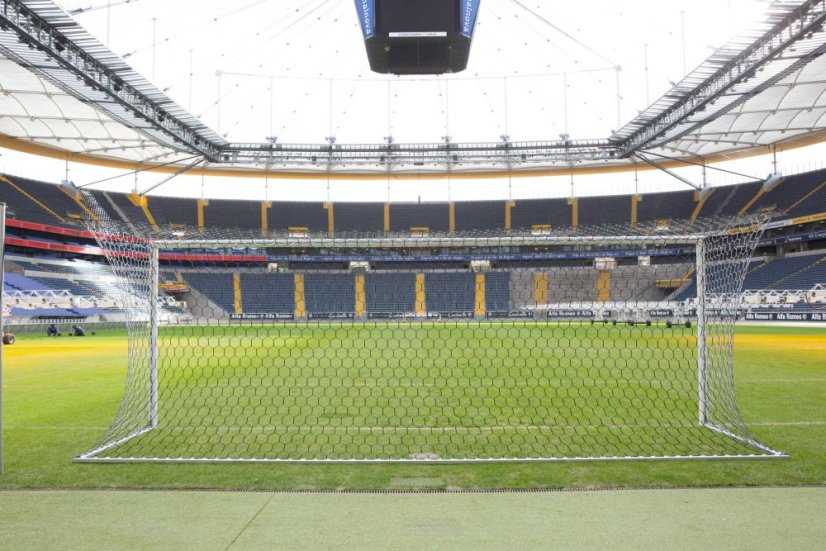 Fotbalová branková síť PP 3,5 mm FANI, diváci x TV kamery, bílá/černá, rozměr branky 7,32 × 2,44 m